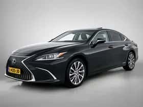 Lexus ES (2021)