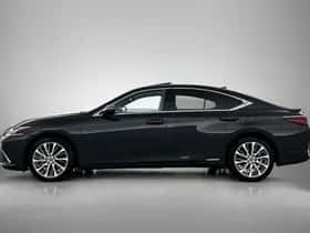 Lexus ES (2021) thumbnail 3