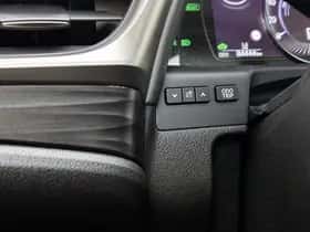Lexus ES (2021) thumbnail 38