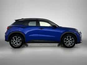 Lexus LBX (2024) thumbnail 11