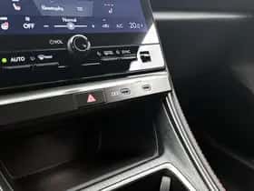 Lexus LBX (2024) thumbnail 23