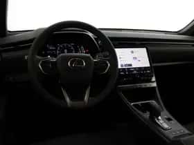Lexus LBX (2025) thumbnail 8