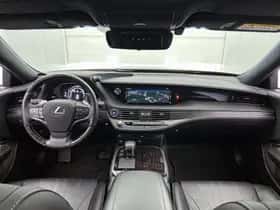 Lexus LS (2018) thumbnail 5