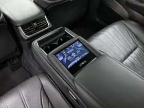 Lexus LS (2018) thumbnail 46