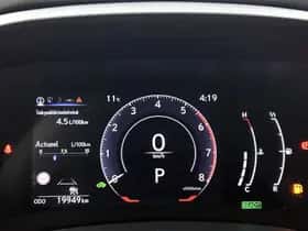 Lexus LBX (2024) thumbnail 5