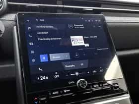 Lexus LBX (2024) thumbnail 9