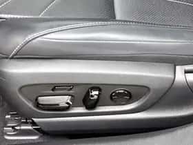 Lexus ES (2023) thumbnail 36