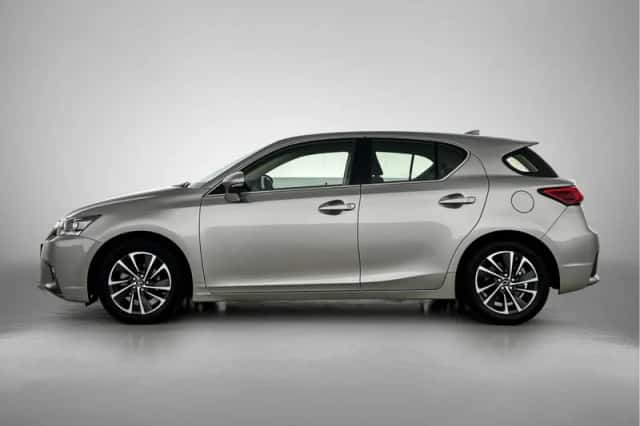 Lexus CT (2018) thumbnail 3