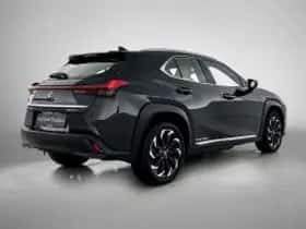 Lexus UX (2021) thumbnail 3