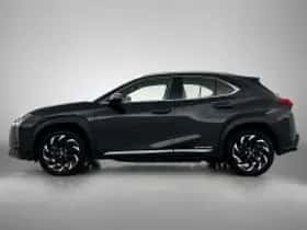 Lexus UX (2021) thumbnail 4