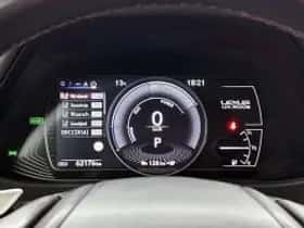 Lexus UX (2021) thumbnail 6