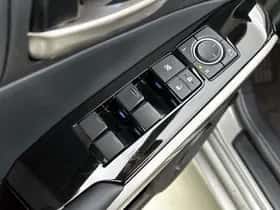 Lexus IS (2020) thumbnail 24