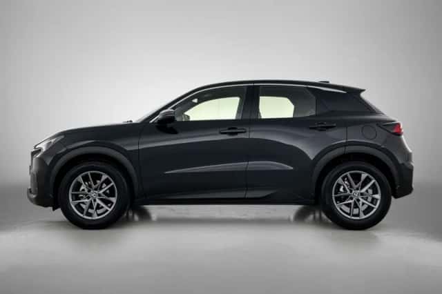 Lexus LBX (2025) thumbnail 3