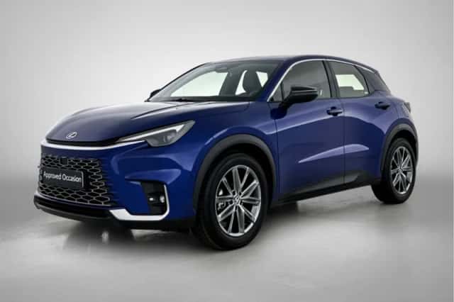 Lexus LBX (2024) thumbnail 1