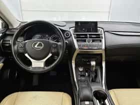 Lexus NX (2015) thumbnail 4