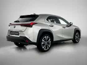 Lexus UX (2022) thumbnail 2
