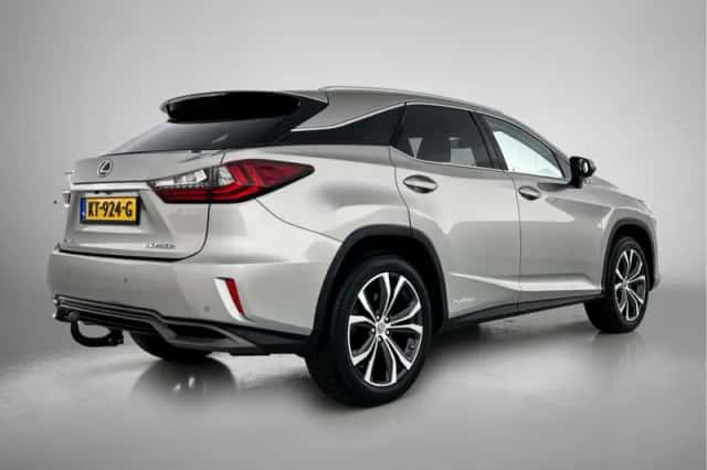 Lexus RX (2016) thumbnail 2
