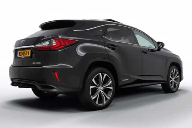 Lexus RX (2016) thumbnail 2