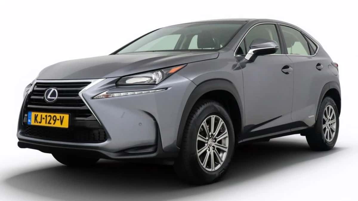 Lexus NX (2017) — foto 1