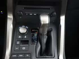 Lexus NX (2017) thumbnail 18