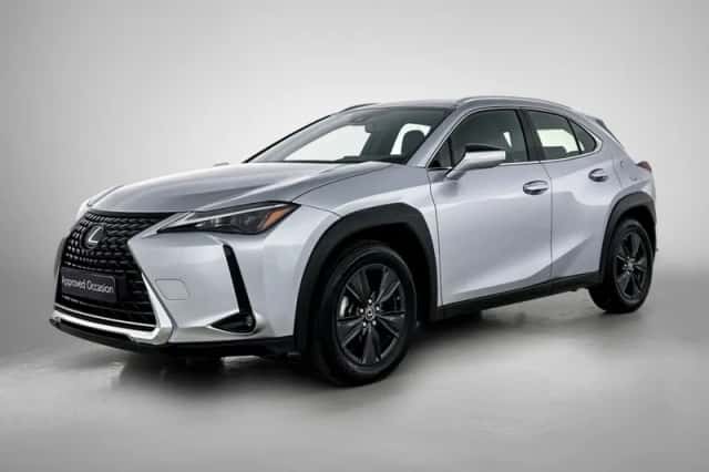 Lexus UX (2024) thumbnail 1