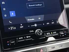 Lexus LBX (2025) thumbnail 9