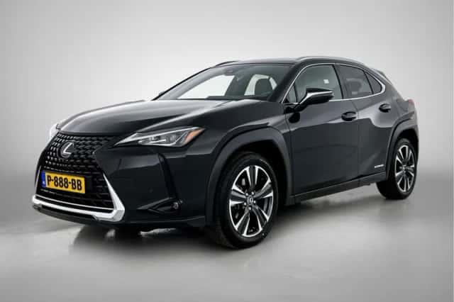 Lexus UX (2022) thumbnail 1