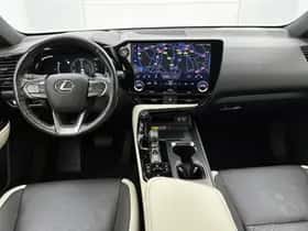 Lexus NX (2022) thumbnail 5