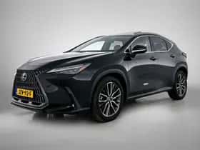 Lexus NX (2022)
