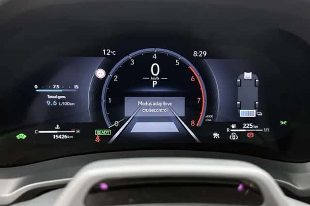 Lexus LBX (2024) thumbnail 5