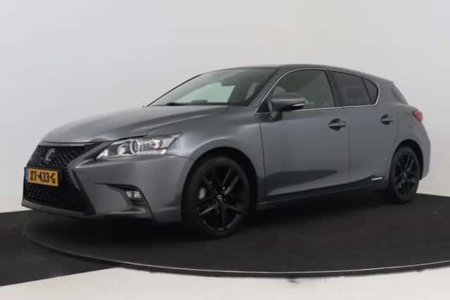 Lexus CT (2019) thumbnail 1