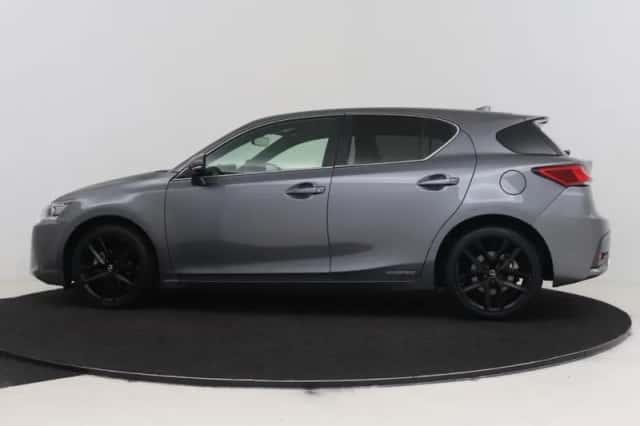 Lexus CT (2019) thumbnail 3