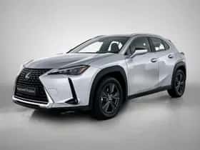 Lexus UX (2024)