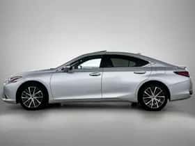 Lexus ES (2024) thumbnail 3