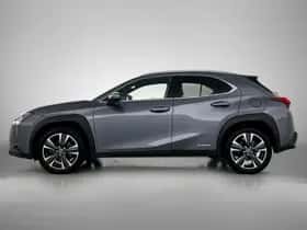 Lexus UX (2022) thumbnail 3