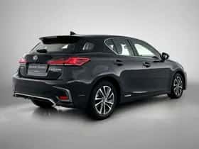 Lexus CT (2019) thumbnail 2