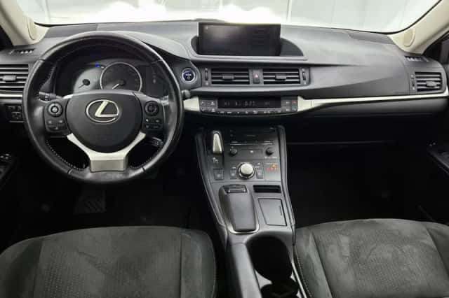 Lexus CT (2019) thumbnail 4