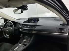 Lexus CT (2019) thumbnail 6