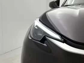 Lexus LBX (2025) thumbnail 27