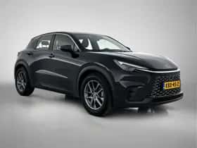 Lexus LBX (2024) thumbnail 12