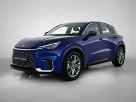 Lexus LBX (2024)