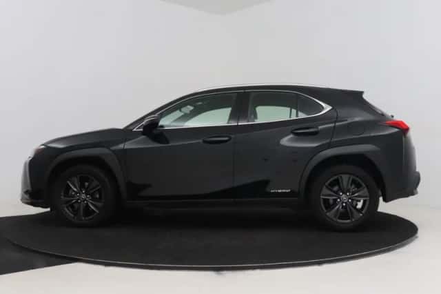 Lexus UX (2020) thumbnail 3
