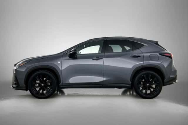 Lexus NX (2024) thumbnail 3