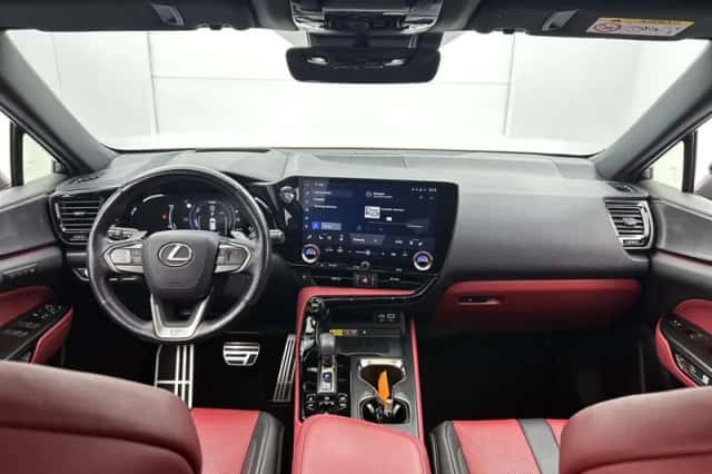 Lexus NX (2024) thumbnail 4