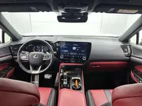 Lexus NX (2024) thumbnail 4