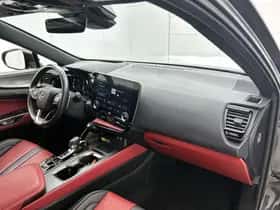 Lexus NX (2024) thumbnail 6