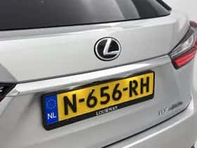 Lexus RX (2017) thumbnail 18