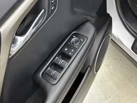 Lexus RX (2017) thumbnail 21