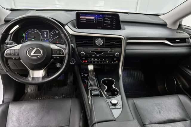 Lexus RX (2017) thumbnail 4