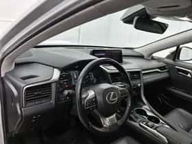 Lexus RX (2017) thumbnail 31
